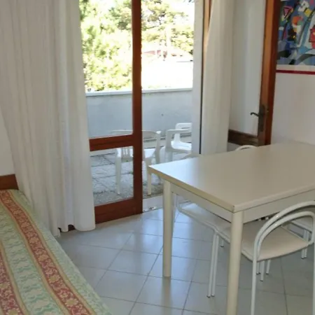 Cozy Flat With Sun Terrace 公寓 利尼亚诺萨比亚多罗